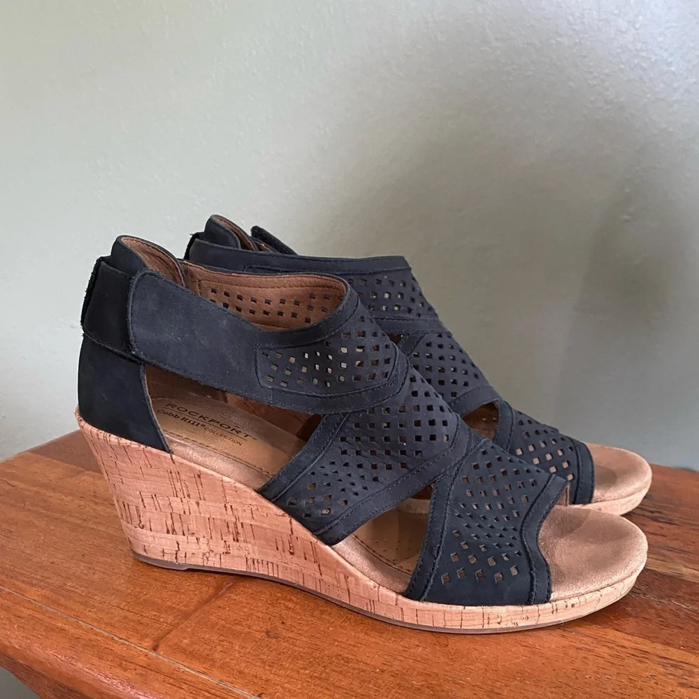 Rockport Women's Cobb Hill Black Leather Laser Cut Design Wedge Sandals Size 9